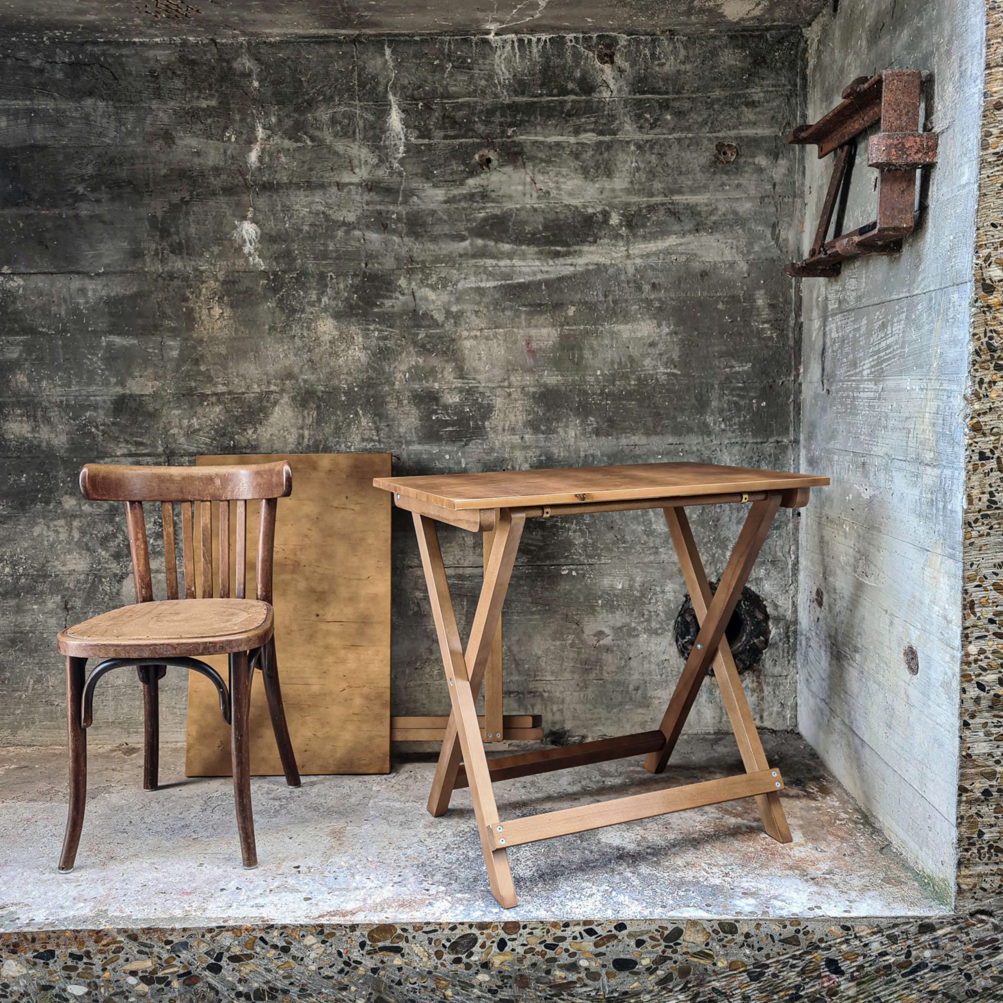Parade vintage wooden bistro folding tables 80x60cm