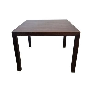 Super-Seat | Der Nordby Vintage-Holz-Stammtisch in Dunkelbraun | Vierkante eettafel van donkerbruin hout, massief vierpoots design, rustieke uitstraling |. | Horecameubilair