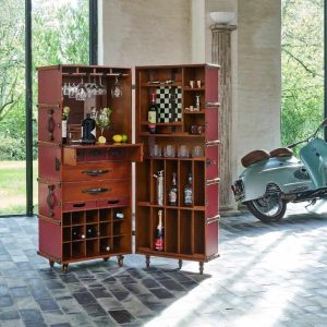 Super-Seat | The Authentic Models 'Pop up' bar in case wine red | Wine red wooden cabinet on wheels with glass, bottles and metal accessories. Vintage look. | Hospitality Furniture